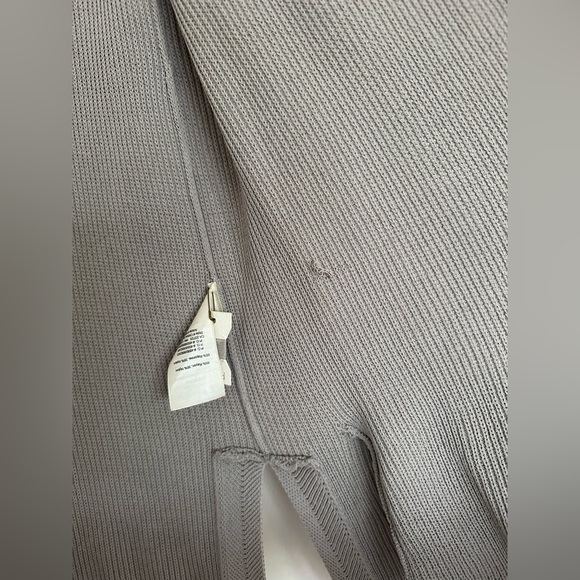 Classic Aritzia Wilfred brand cardigan in XXS - Picture 8 of 8